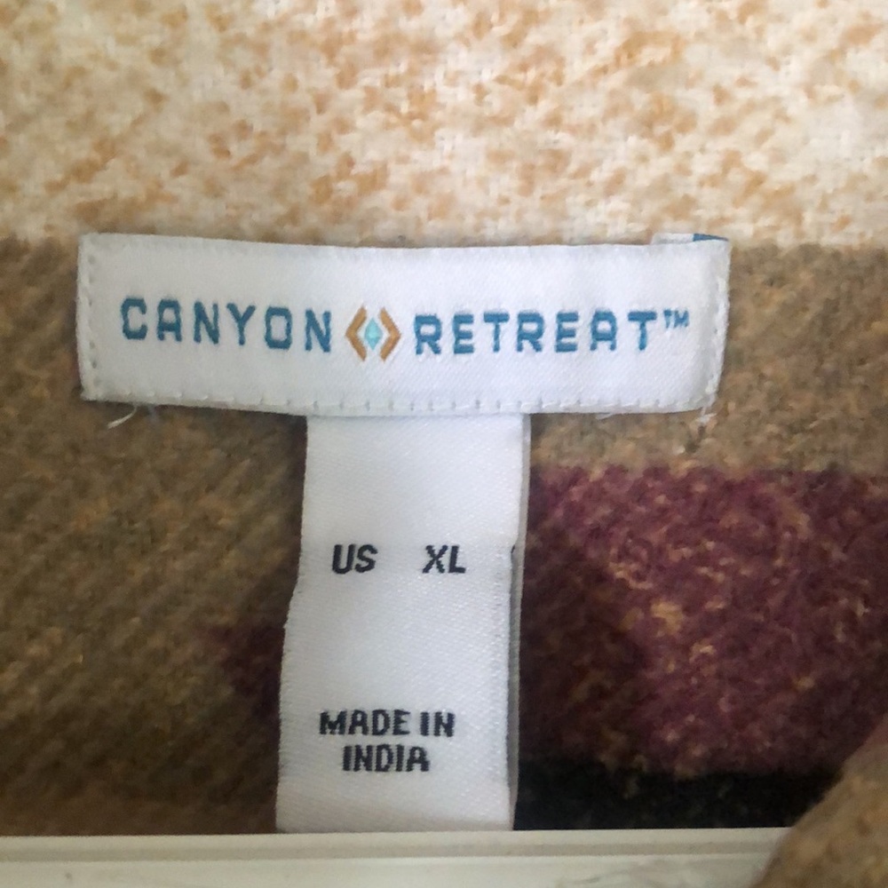 Canyon retreat fall Aztec Geometric Patterned Button-Up shacket flannel Shirt - Picture 9 of 15
